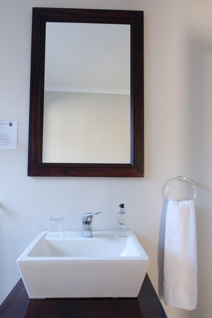 Constantia White Lodge Guest House Le Cap Extérieur photo